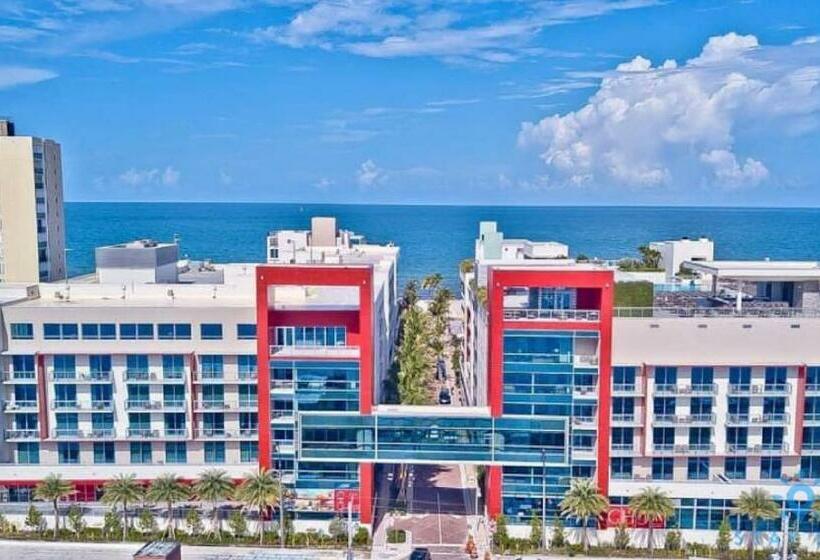 منزل غرفة نوم واحدة, Rooftop Pool   Hot Tub   Hollywood Beach Broad   Walk