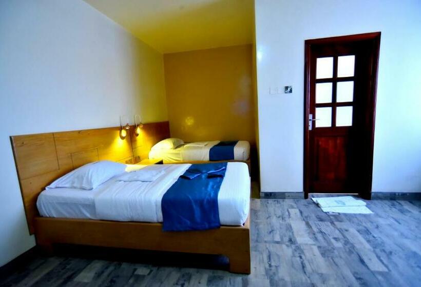 اتاق لوکس, Victoria Mews