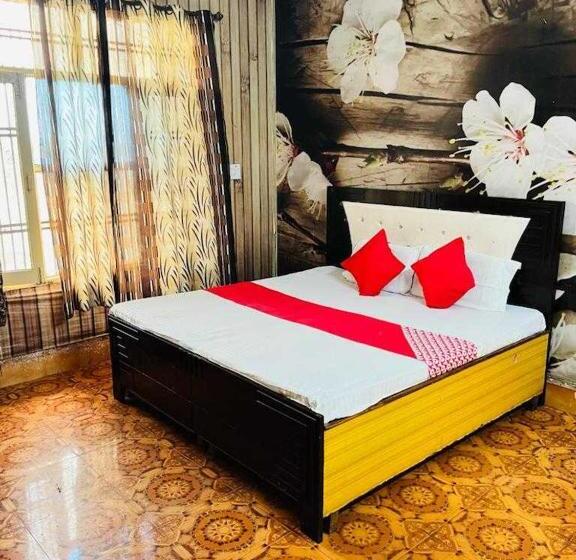 Трехместный Номер Классика, Oyo 93433 Gill  & Restaurant