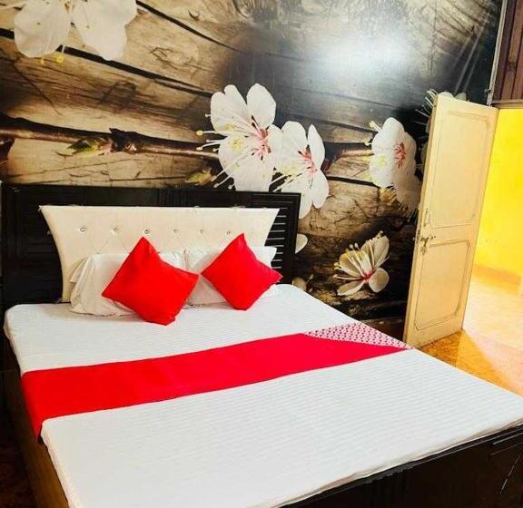 Трехместный Номер Классика, Oyo 93433 Gill  & Restaurant