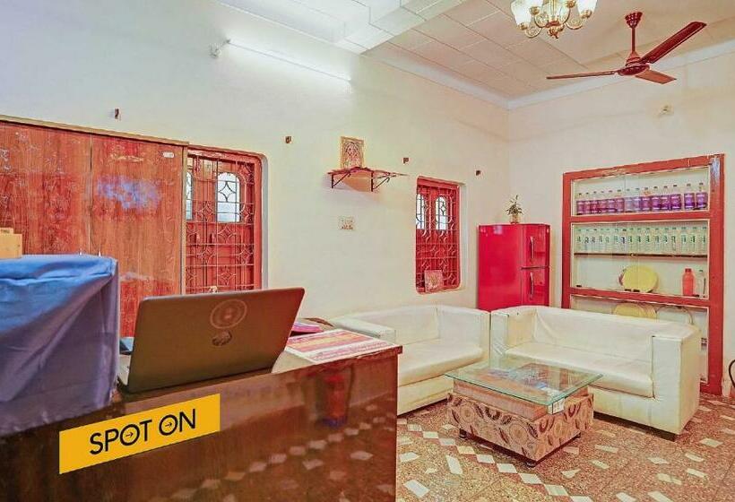 غرفة كلاسيكية ثلاثية, Spot On  Evening Star Inn