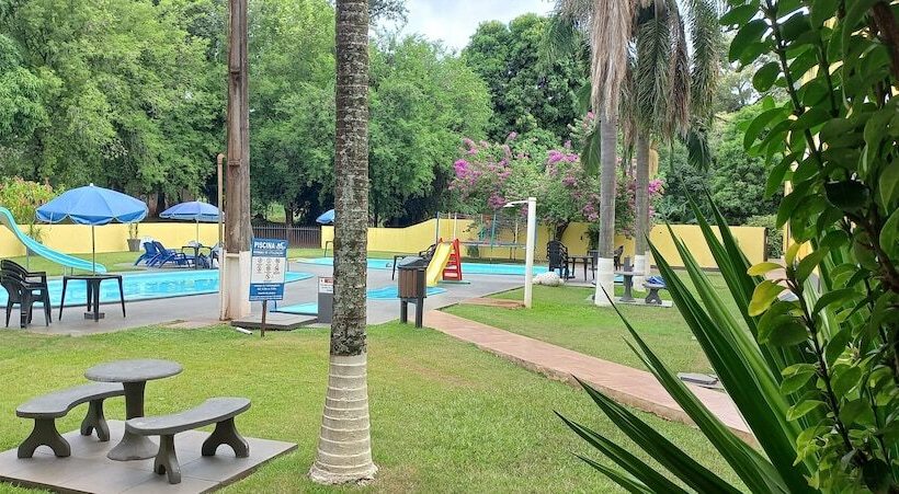 Номер Стандарт, Canzi Cataratas