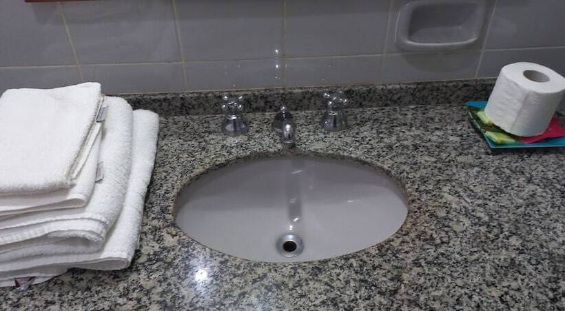 Номер Deluxe, Canzi Cataratas