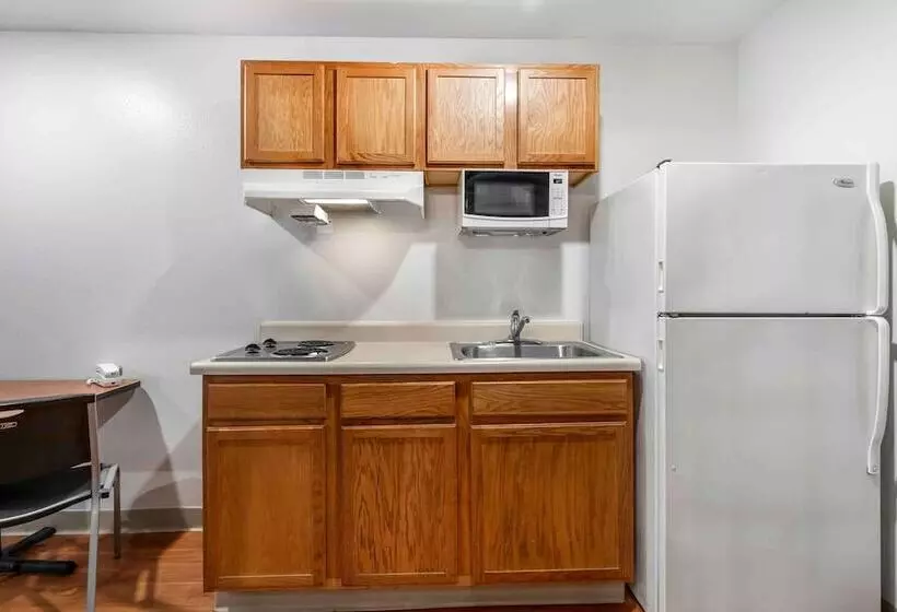スタンダードスタジオ, Extended Stay America Select Suites Laredo