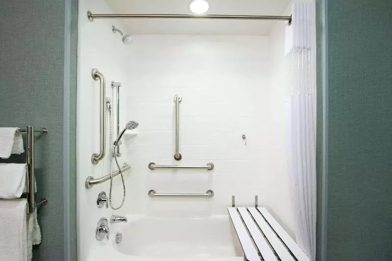 Standard-huone King-vuode, Hampton Inn & Suites York South