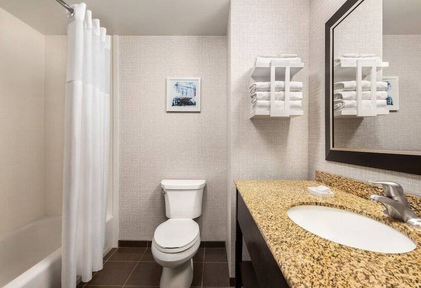 Стандартный Номер Кровать Кинг, Hampton Inn & Suites York South