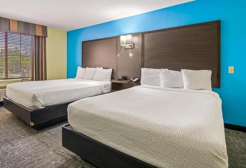 غرفة قياسية سرير ملكى لذوى الإحتياجات الخاصة, Magnuson Hotel Wildwood Inn Crawfordville