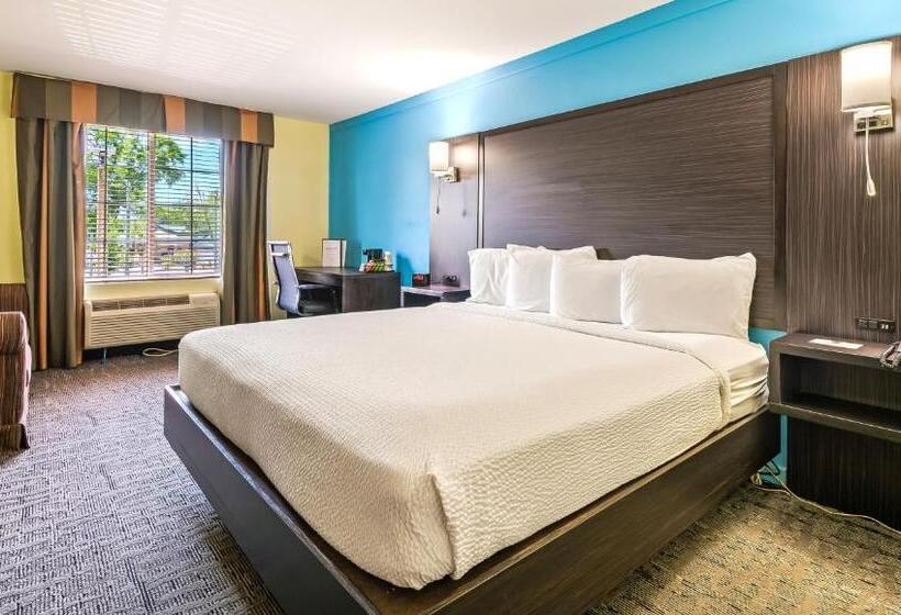 غرفة قياسية سرير كينج, Magnuson Hotel Wildwood Inn Crawfordville