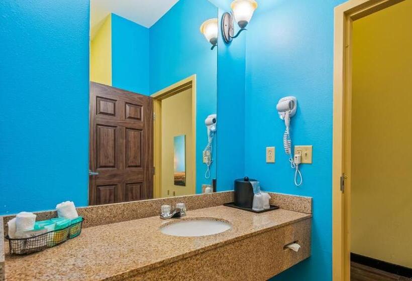 غرفة سوبيريور سرير ملكى, Magnuson Hotel Wildwood Inn Crawfordville