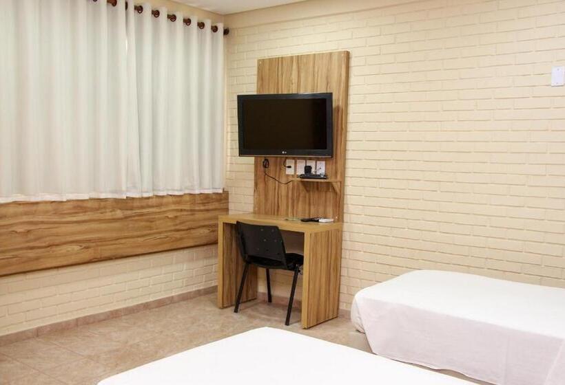 スタンダードトリプルルーム, Rede Andrade Goiania Centro