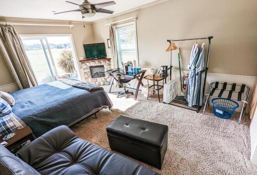 스탠다드 룸 킹사이즈 침대, Juan De Fuca Cottages