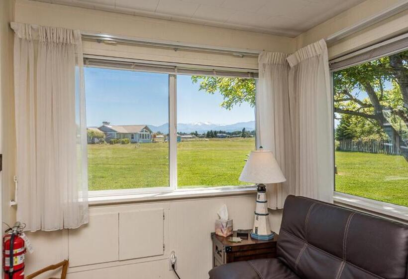 스탠다드 룸 킹사이즈 침대, Juan De Fuca Cottages