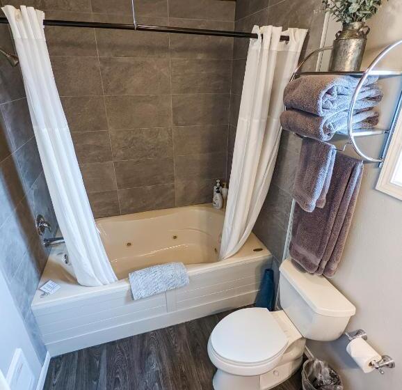 Delüks Bungalov, Juan De Fuca Cottages