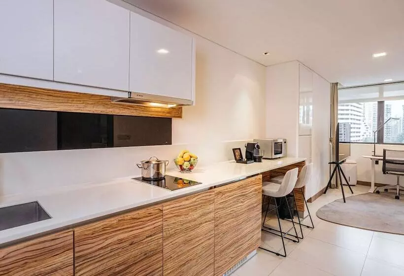 استودیو اجرایی, Novotel Living Singapore Orchard