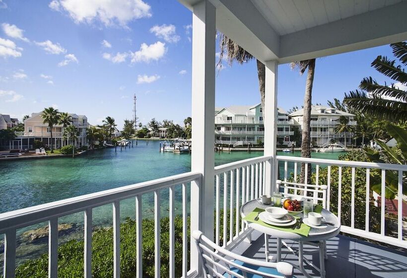 سوئیت دلوکس 3 خوابه, Sandyport Beach Resort