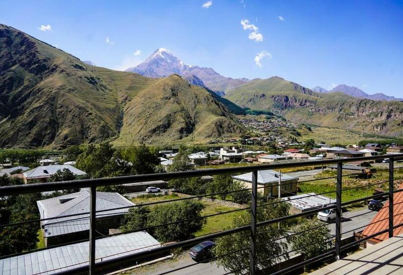 اتاق استاندارد با بالکن, Elsi