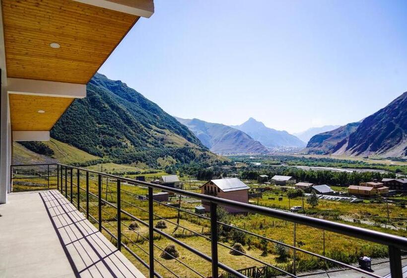 اتاق استاندارد با بالکن, Elsi