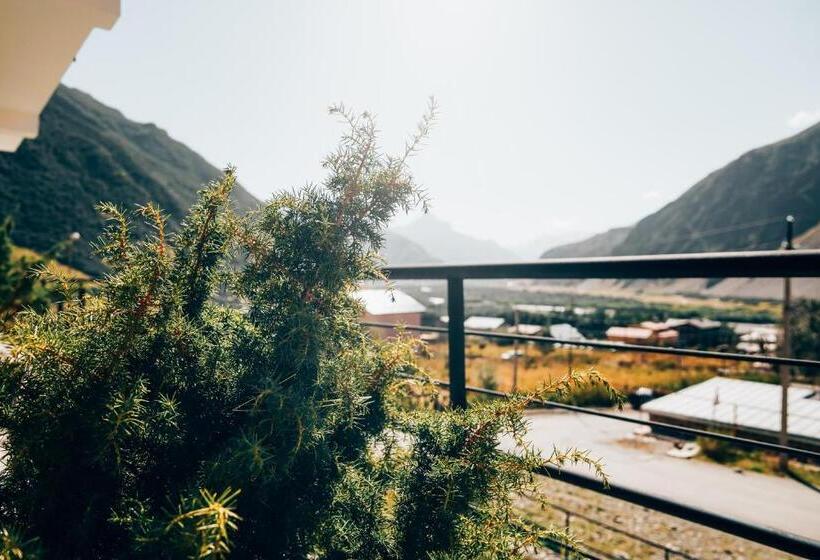 اتاق استاندارد با بالکن, Elsi