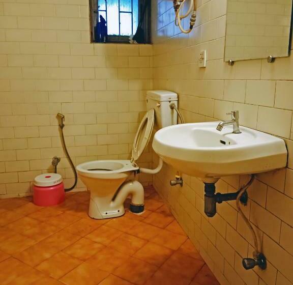 Трежместный Номер Economy, Staymaker 7th Heaven Holiday Resort