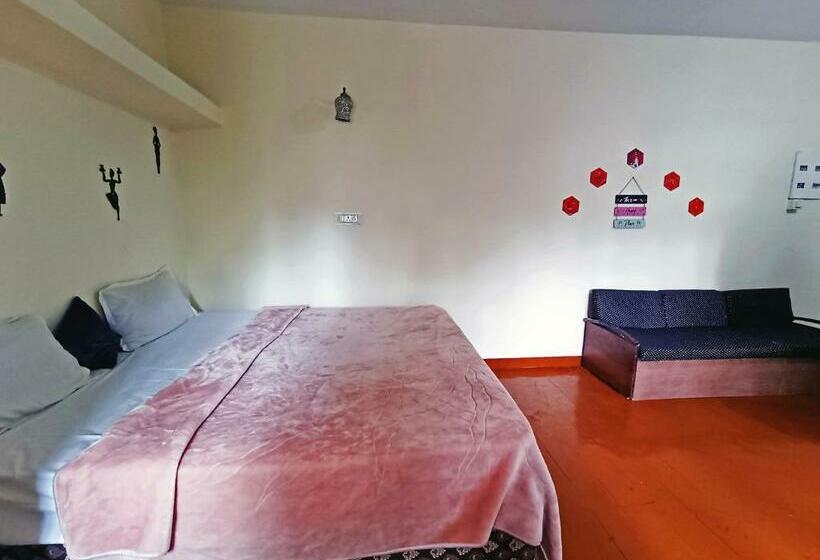 이코노미 트리플 룸, Staymaker 7th Heaven Holiday Resort