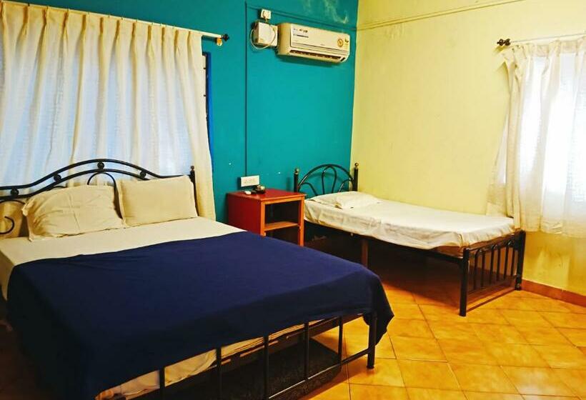 이코노미 트리플 룸, Staymaker 7th Heaven Holiday Resort