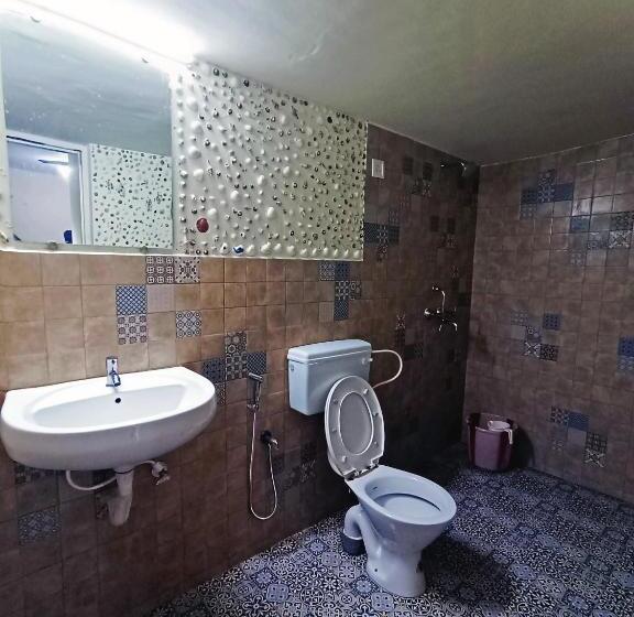 디럭스 트리플 룸, Staymaker 7th Heaven Holiday Resort