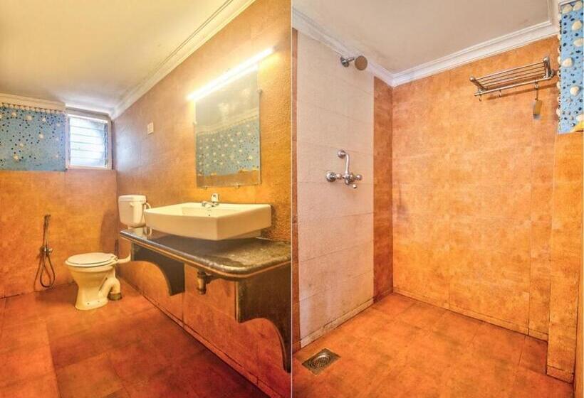 디럭스 트리플 룸, Staymaker 7th Heaven Holiday Resort