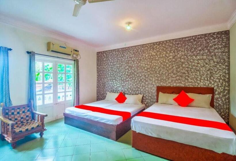 디럭스 트리플 룸, Staymaker 7th Heaven Holiday Resort