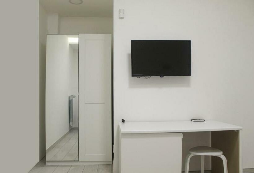 חדר סטנדרט, Time B&b