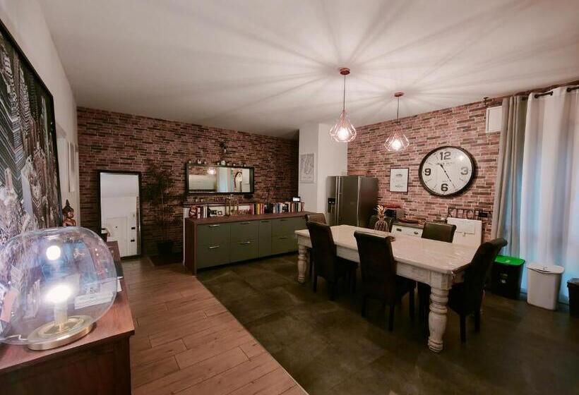 スタンダードルーム, Mc Flys Malpensa Airport