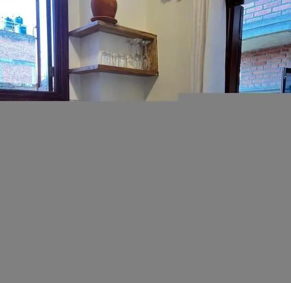 استودیوی لوکس, Kgh Patan