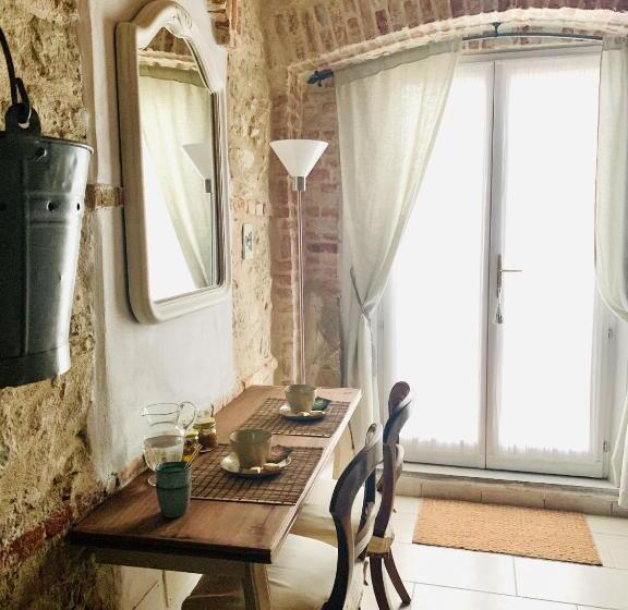 סוויטה, Cascina Viaris