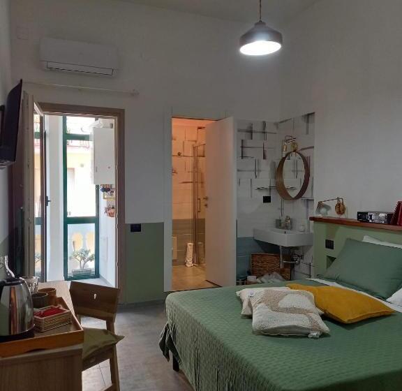 اتاق لوکس با بالکن, Maga Mirò   Guest House