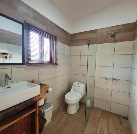 غرفة قياسية ثلاثية, La Casa Del Conde