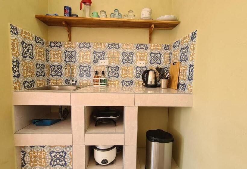 غرفة قياسية ثلاثية, La Casa Del Conde