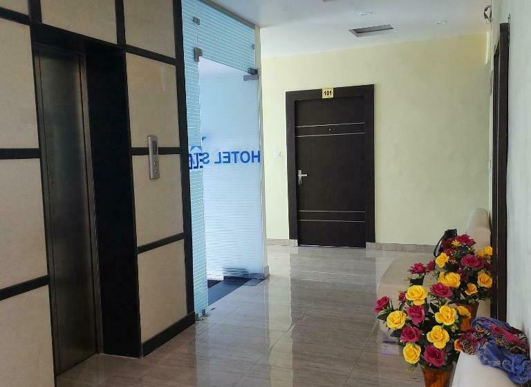 Deluxe Room, Collection O Hotel Starfield