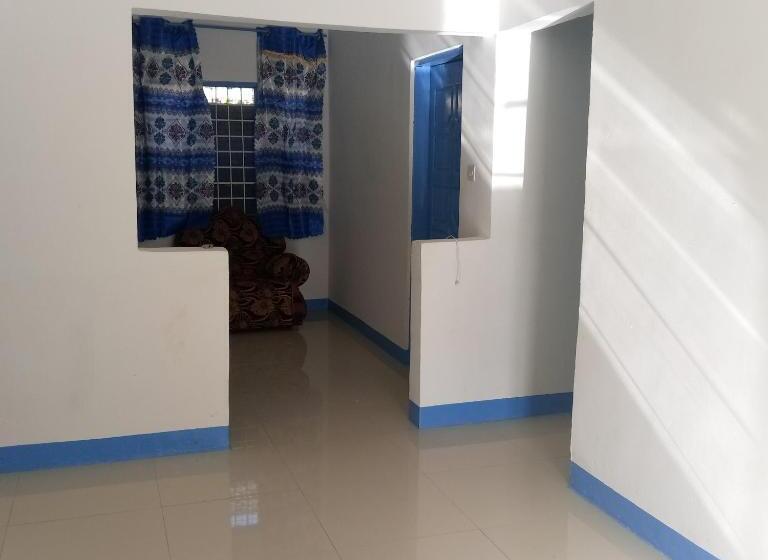 经济房, Beach House Paje