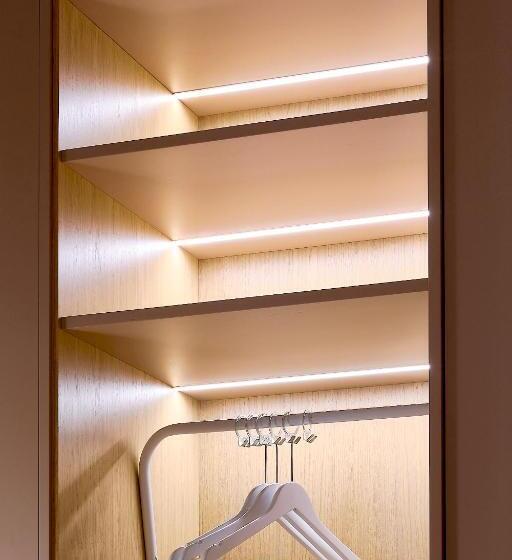 Номер Стандарт, Leonor Conil