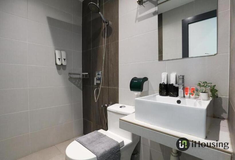 Quarto Familiar, Trevor Hotel By I Housing