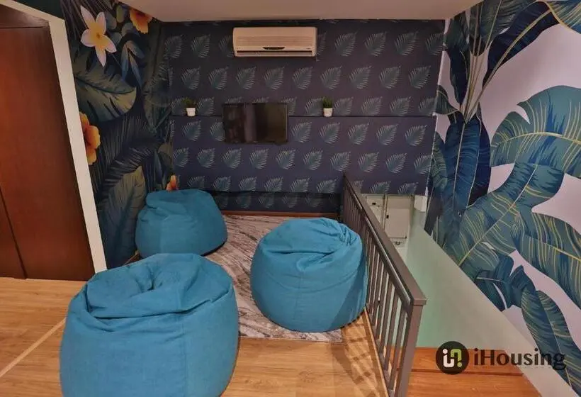 اتاق استاندارد چهارنفره با سرویس بهداشتی مشترک, Trevor Hotel By I Housing