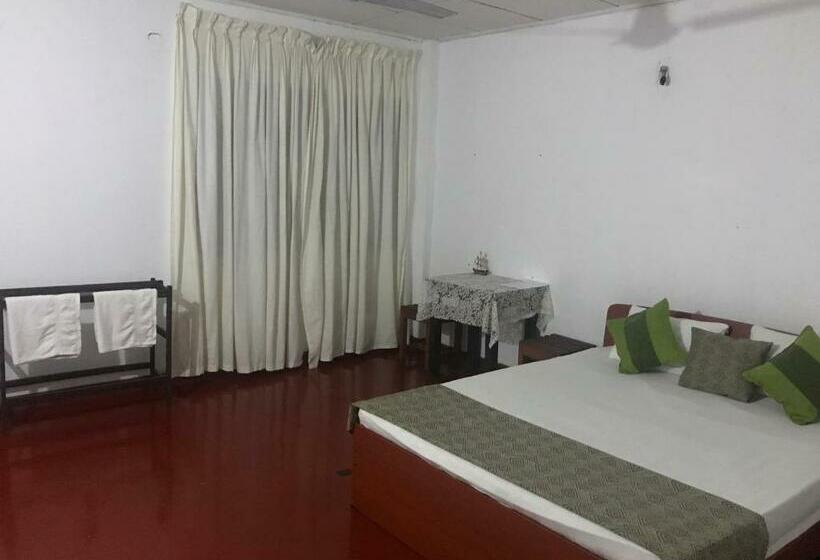 Номер Economy, Everest Rooms