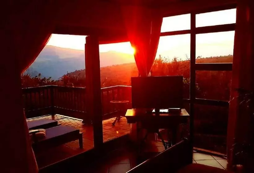 Deluxe Room Mountain View, Acra Retreat, Mountain View Lodge