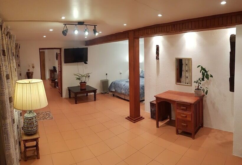 Люкс Комфорт, Acra Retreat, Mountain View Lodge