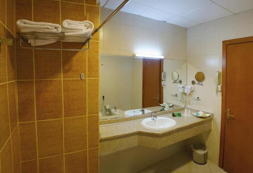 اتاق سوپریور با تخت بزرگ, Al Massa Plus