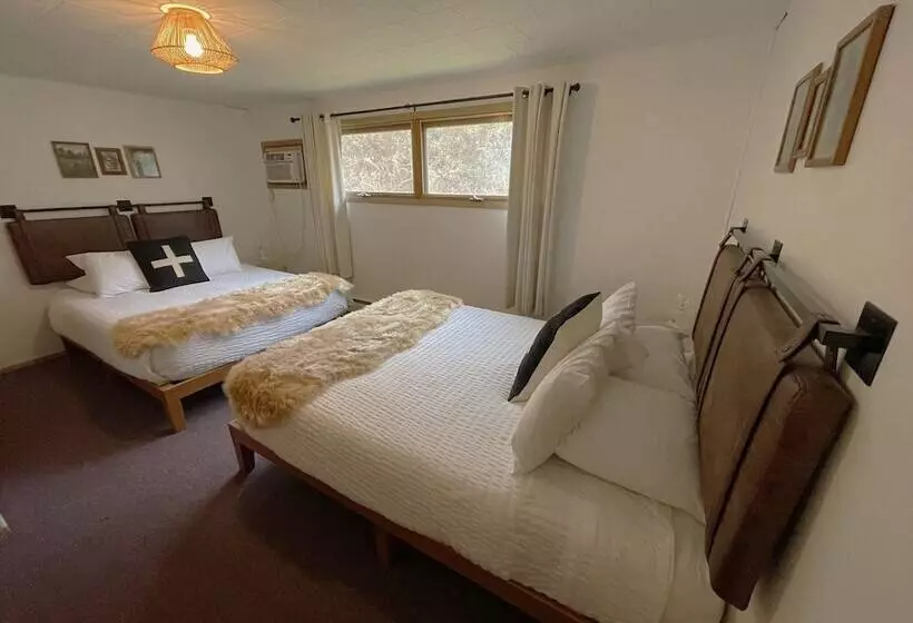 デラックススイート, Berkshire Valley Inn