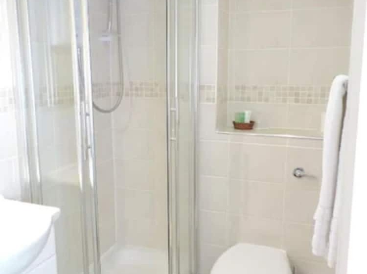 חדר סטנדרט יחיד, Falcon