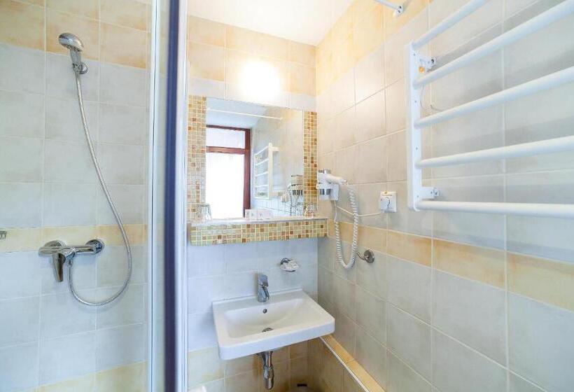 Номер Стандарт, Flóra