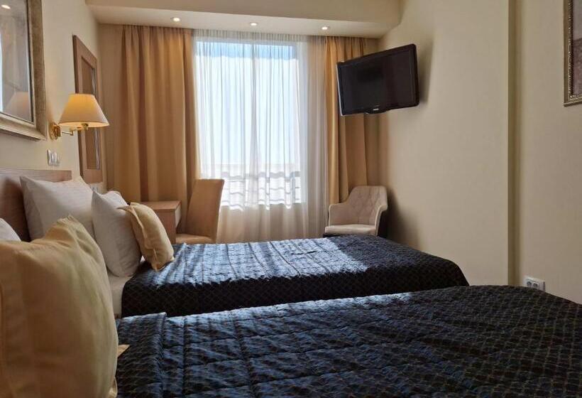 اتاق سوپریور, Monogram Park