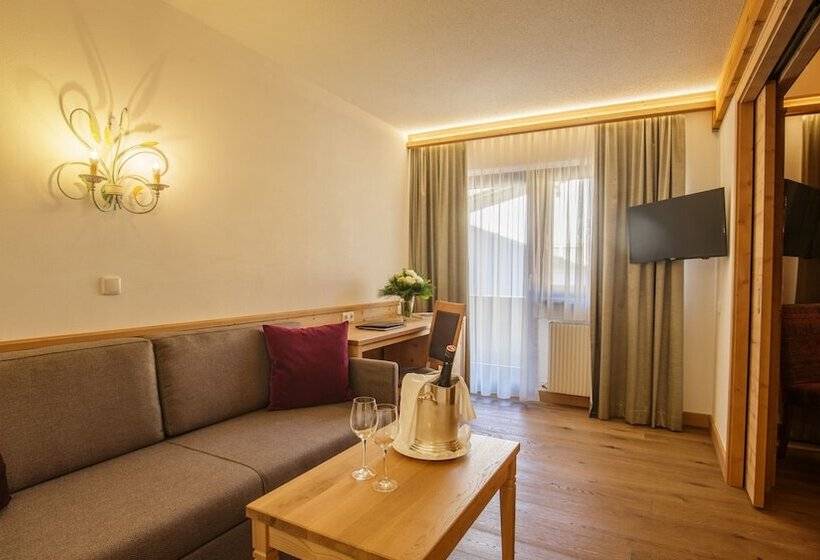 جناح جونيور مزوَّد بشرفة, Plattenhof