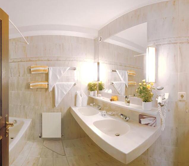 جناح كومفورت, Plattenhof